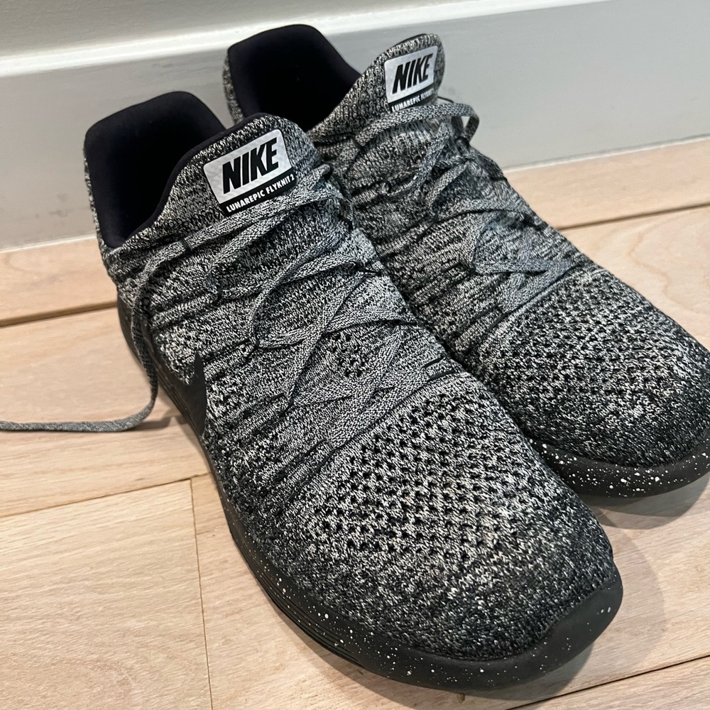 Nike LIKE NEW size 11